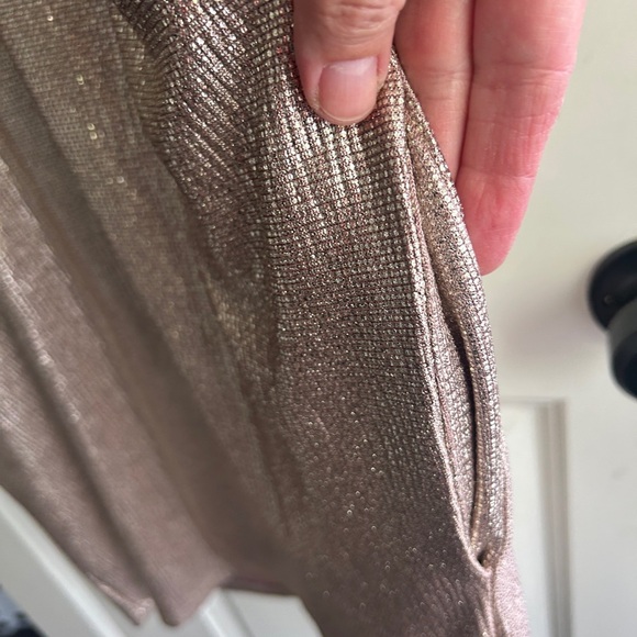 Gold shimmery size M V-Neck Tunic mini dress. So flattering and beautiful - Picture 5 of 10